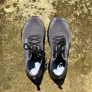 Men’s Brooks running shoes, size 10.5